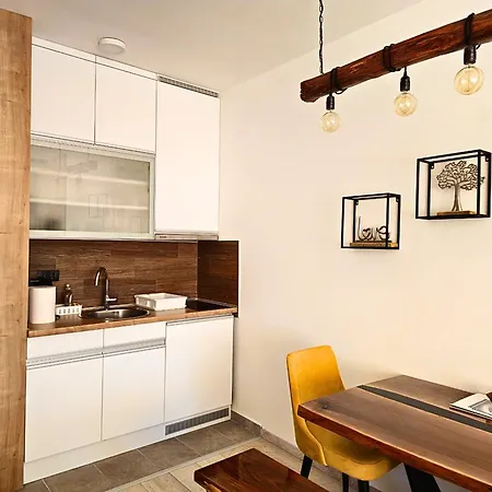 Srna Milmari Apartment *