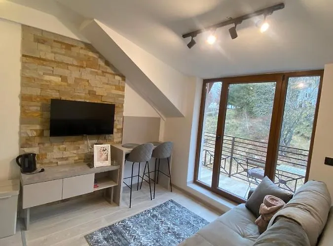 Srna Milmari 公寓 *